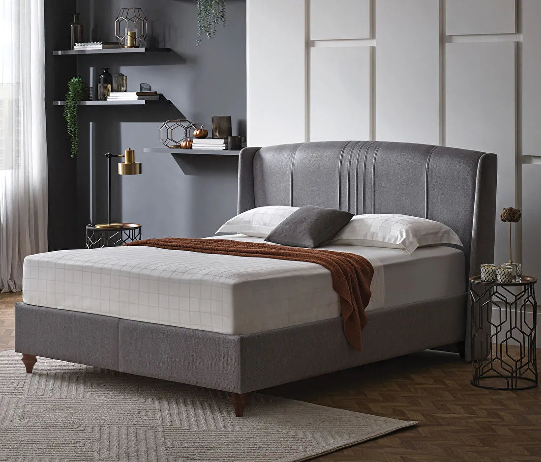 Travis-Ronda franciaágy